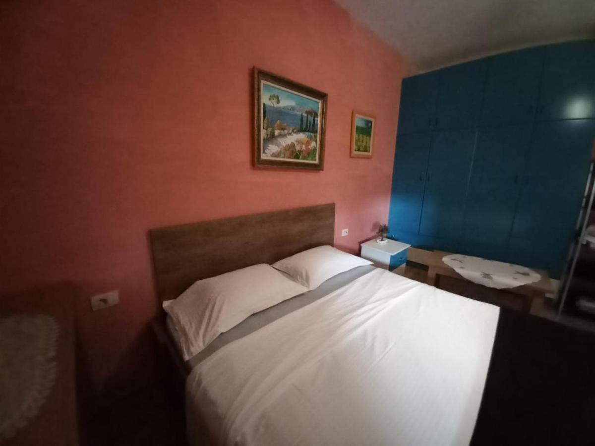 Penthouse Rooms & Aparts Tiranë Eksteriør bilde