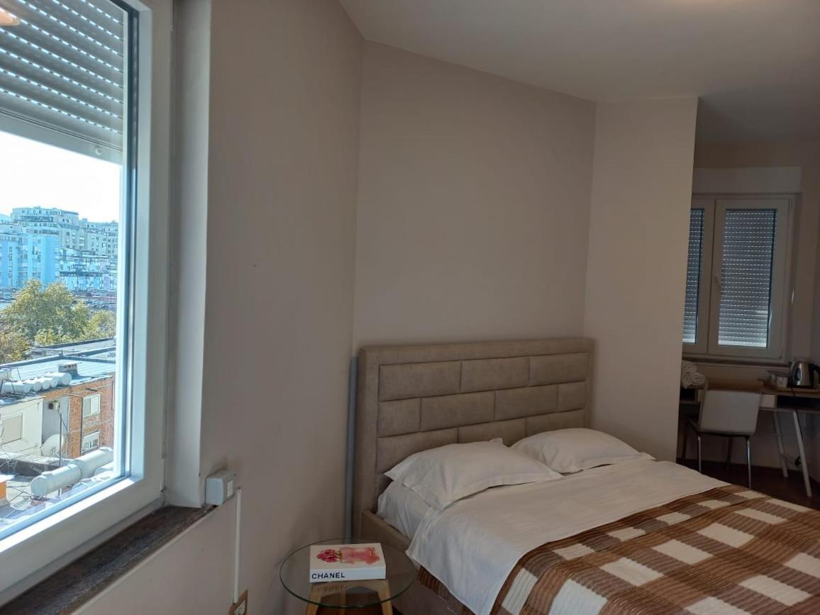 Penthouse Rooms & Aparts Tiranë Eksteriør bilde