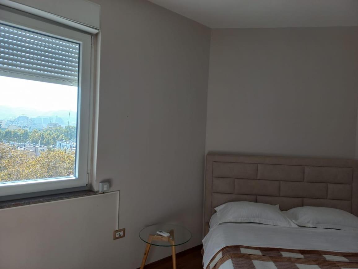 Penthouse Rooms & Aparts Tiranë Eksteriør bilde