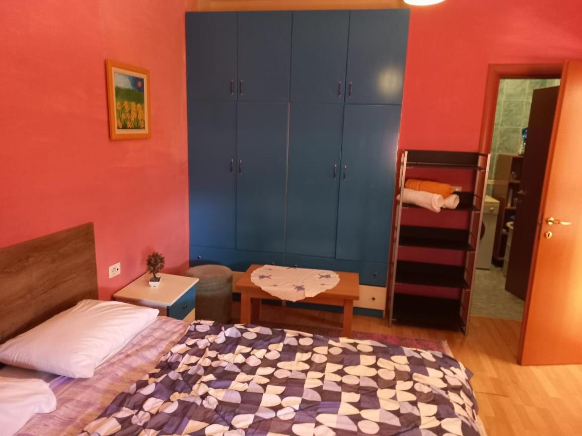 Penthouse Rooms & Aparts Tiranë Eksteriør bilde