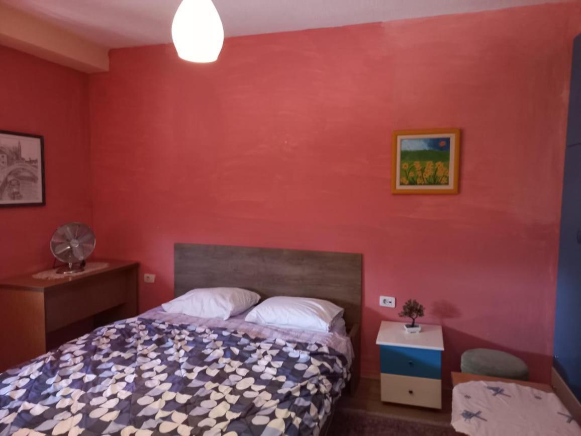 Penthouse Rooms & Aparts Tiranë Eksteriør bilde