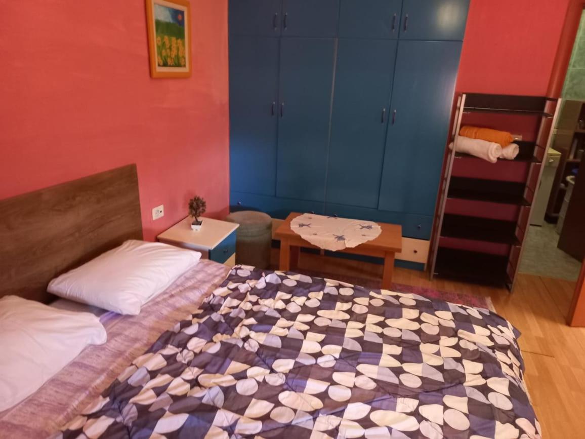 Penthouse Rooms & Aparts Tiranë Eksteriør bilde