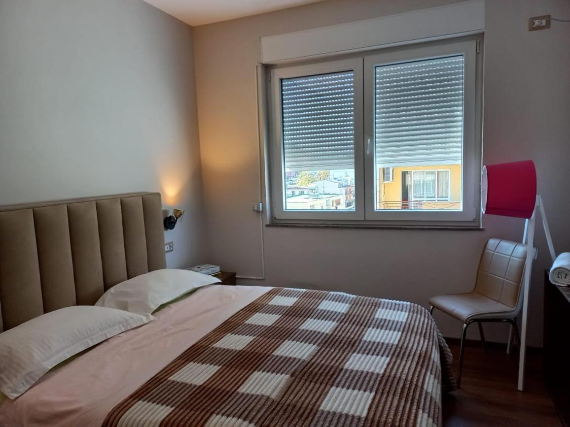 Penthouse Rooms & Aparts Tiranë Eksteriør bilde